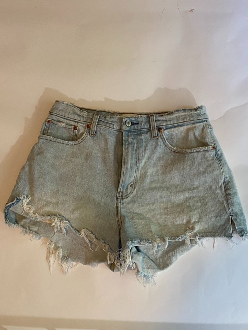 Abercrombie & Fitch "The Mom Short"